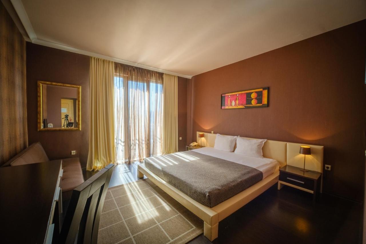 Family Hotel Classic Varna Buitenkant foto