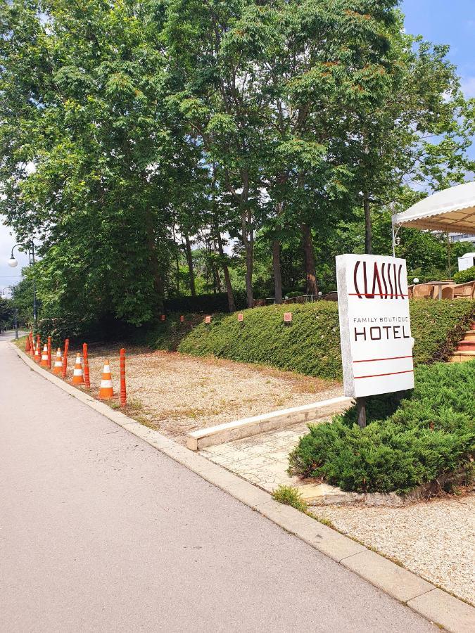Family Hotel Classic Varna Buitenkant foto